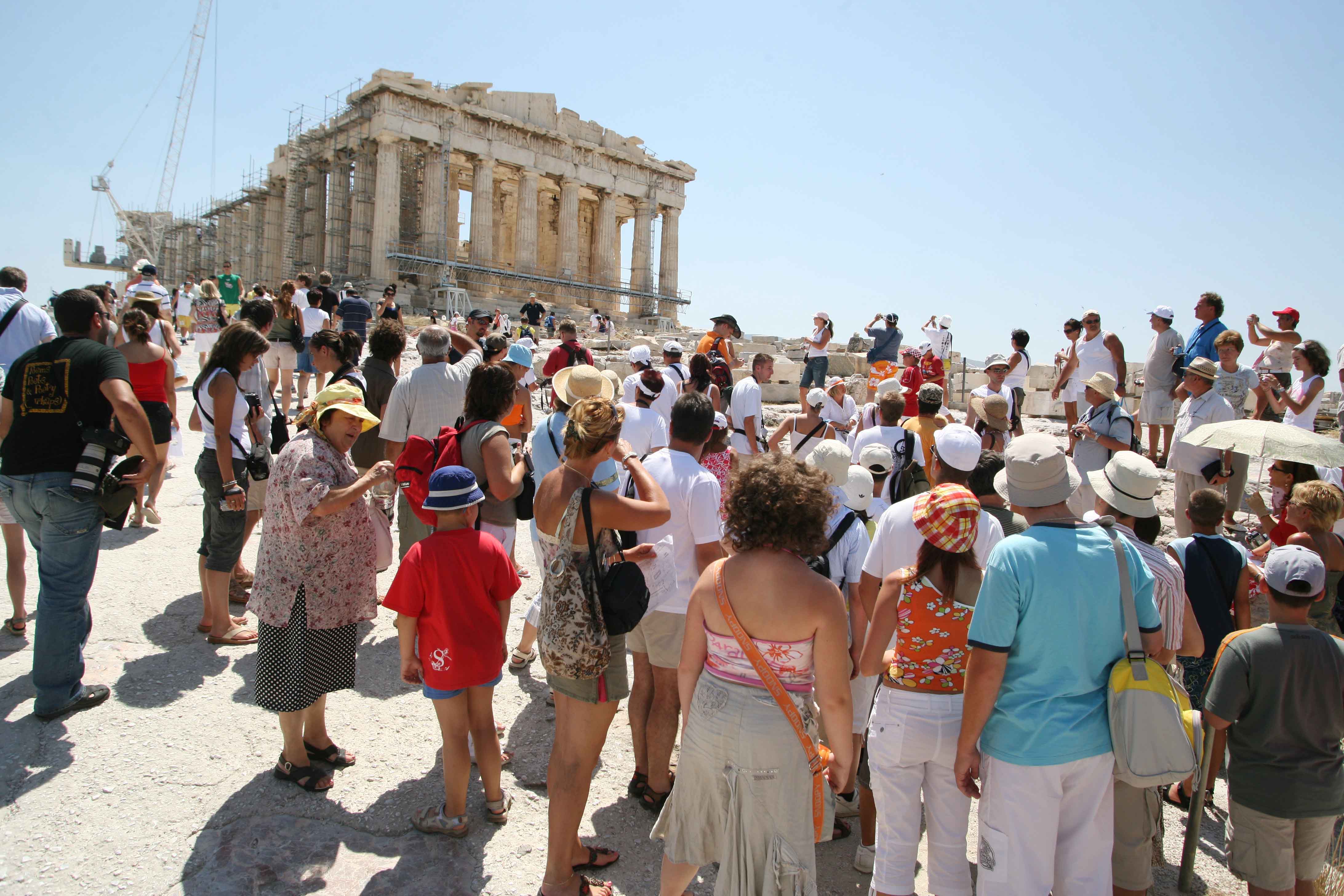 Παγκόσμιος Οργανισμός Τουρισμού: Ηπια θετική ανάπτυξη για την Ελλάδα το 2012