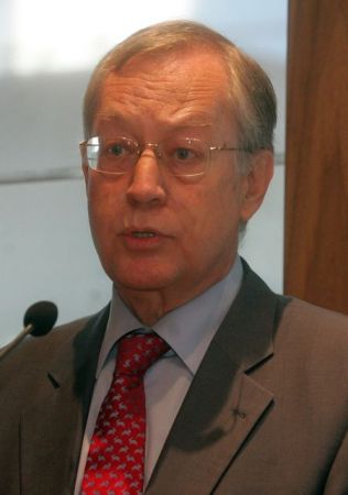 Πέθανε ο Μ. Ξανθάκης, πρώην πρόεδρος του Χρηματιστηρίου Αθηνών