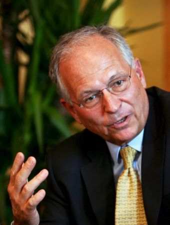 Βόλφγκανγκ Ισινγκερ:Να βελτιωθεί η αμοιβαία εμπιστοσύνη Δύσης – Ρωσίας