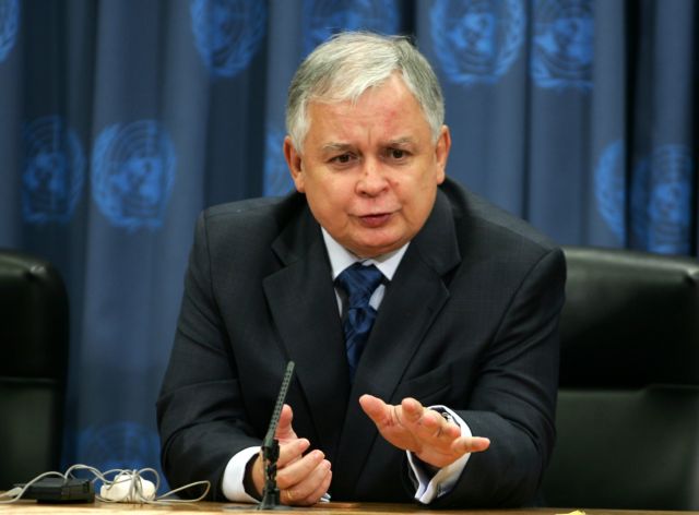 Πολωνία: Κατηγορίες σε ρώσους ελεγκτές για τη συντριβή του προεδρικού αεροσκάφους