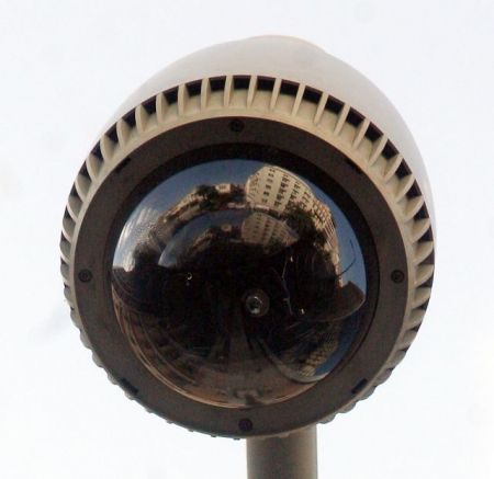 Κάμερες με joystick για εντοπισμό τρομοκρατών