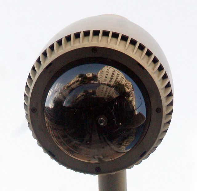 Κάμερες με joystick για εντοπισμό τρομοκρατών