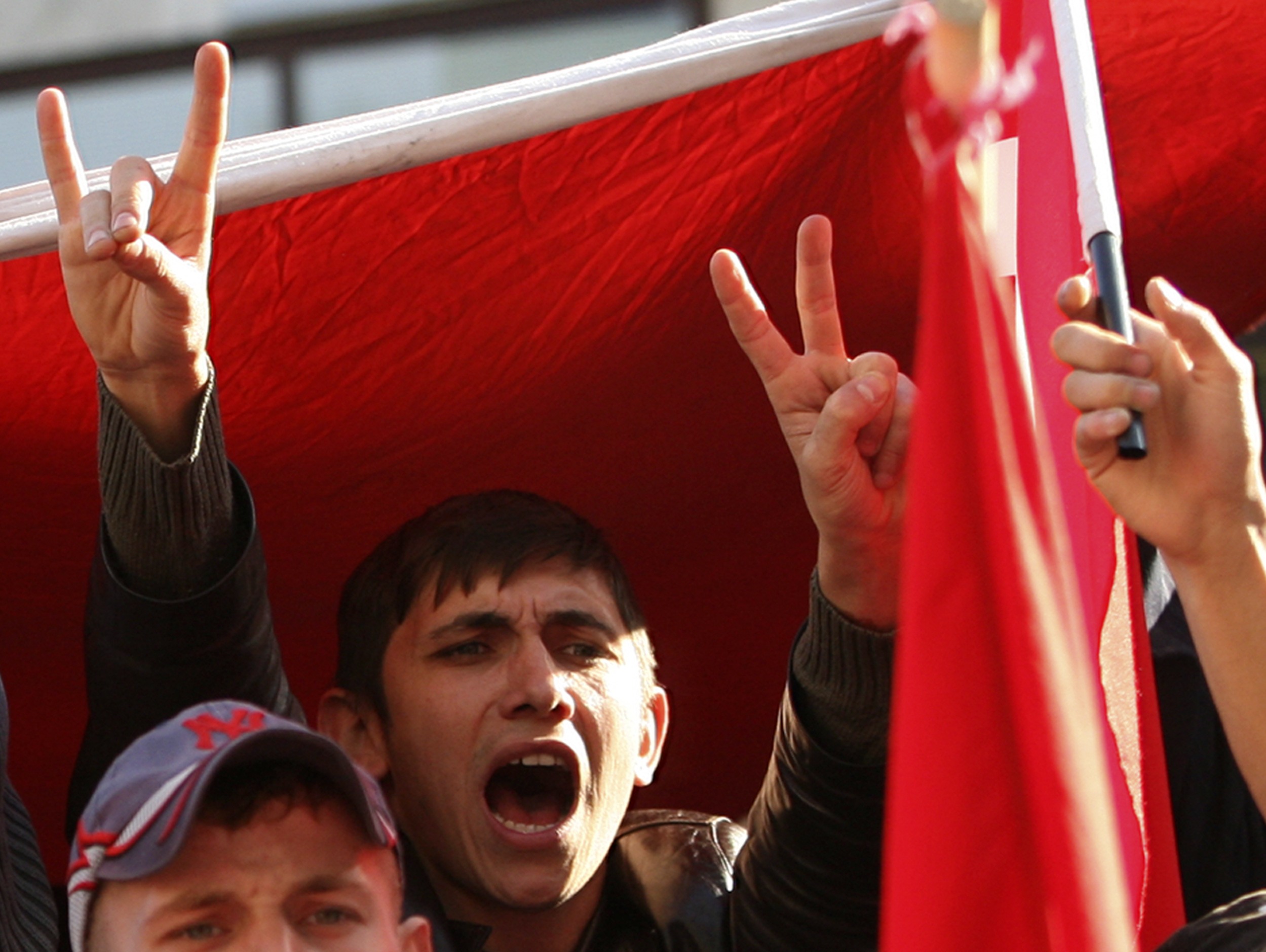 Ηγέτης Γκρίζων Λύκων: Μην ξαναθυμηθεί η Ελλάδα την Μικρασιατική Καταστροφή