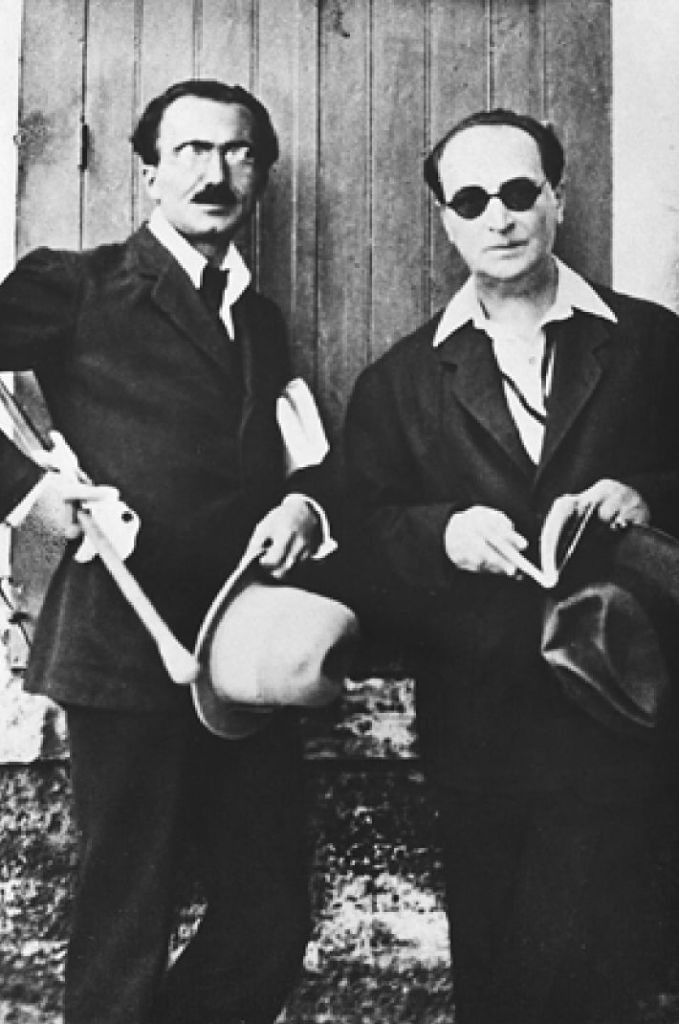 Πεζογράφος ή ποιητής;