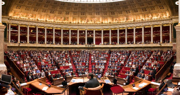 Η εθνοσυνέλευση της Γαλλίας ενέκρινε νομοσχέδιο για το ασφαλιστικό