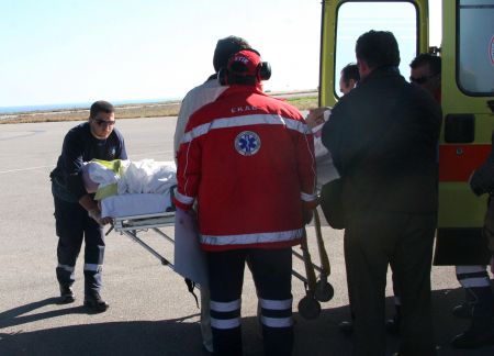 Δύο έγκυες και ένα βρέφος έφτασαν με C-130 σε Αθήνα-Θεσσαλονίκη