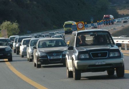 Σε επιφυλακή η Τροχαία εν όψει της εορταστικής κίνησης