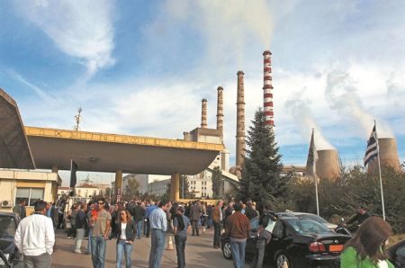 «Θα γίνουμε Παρίσι για τη ΔΕΗ αλλά με… πορτοκαλί γιλέκα»