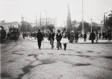 Περιήγηση στην Αθήνα με ξεναγό τον Καβάφη