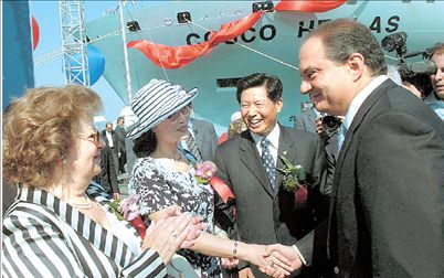 Λιμάνι της… Κίνας γίνεται ο Πειραιάς