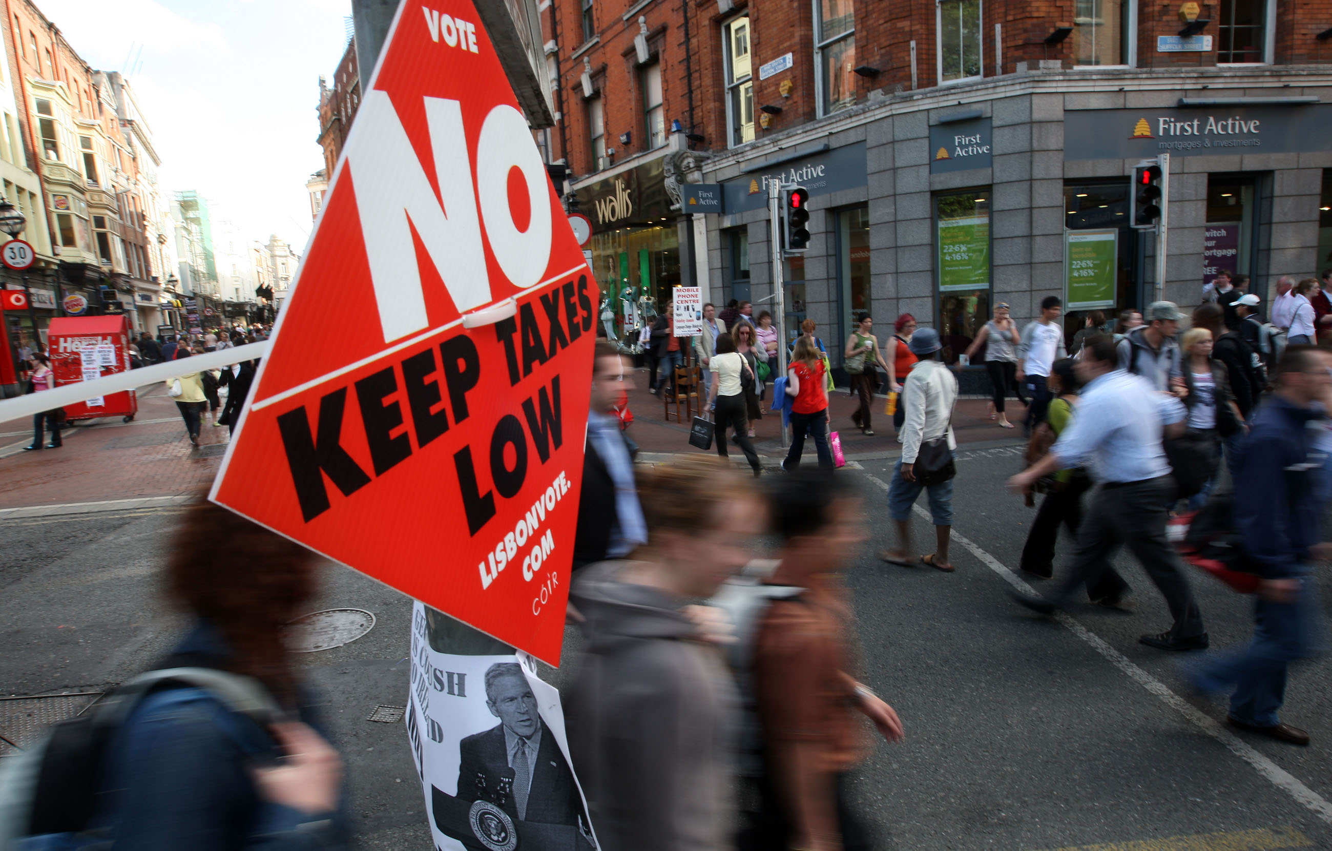 Ανυποχώρητη η Ιρλανδία για τη φορολόγηση των επιχειρήσεων