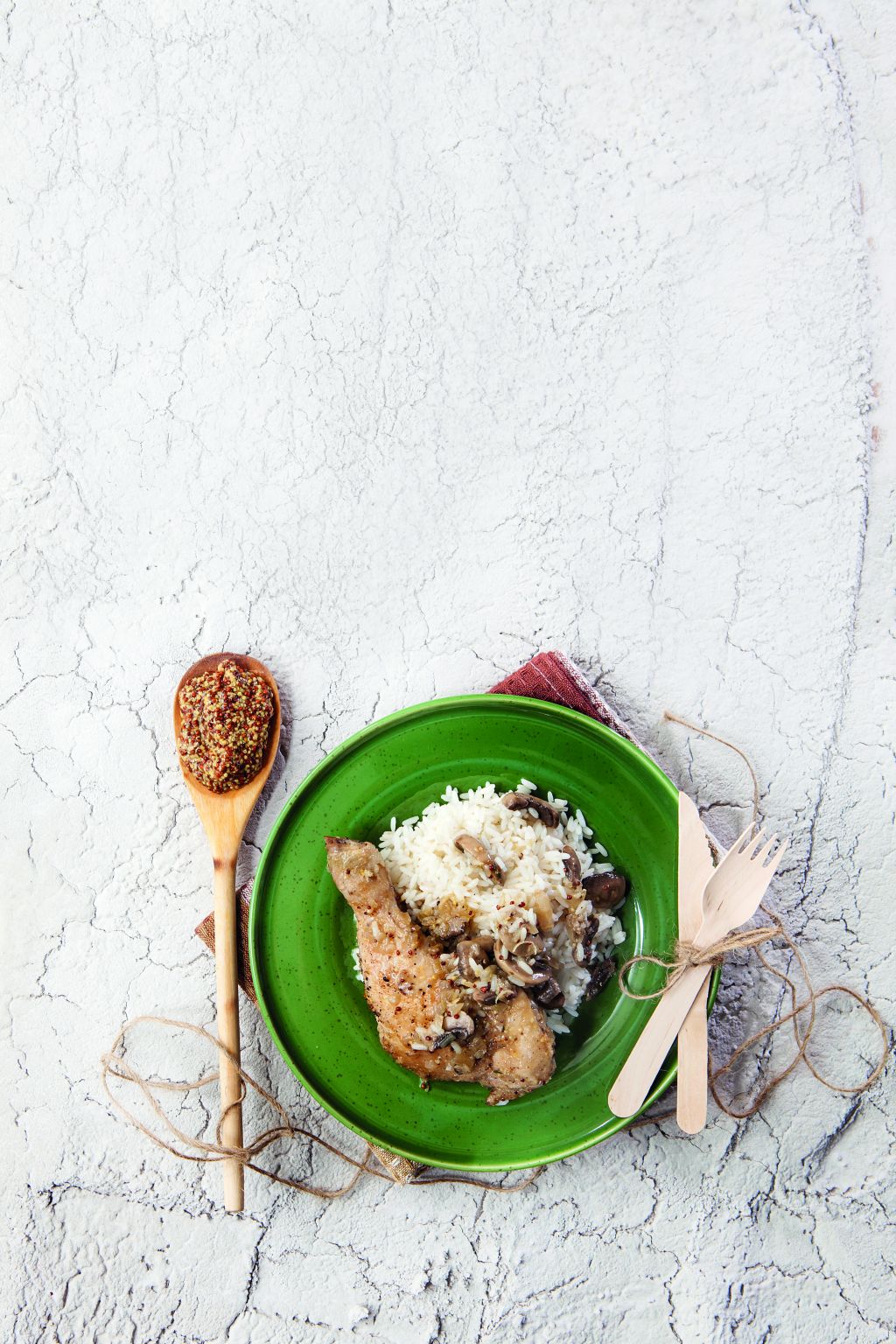 Κοτόπουλο με μανιτάρια σε σάλτσα μπίρας