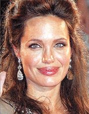 Εκατομμύρια αξίζουν οι φωτογραφίες των διδύμων του ζεύγους Τζολί- Πιτ