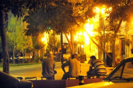 Στα πλοκάμια της κρίσης