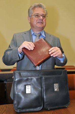 Ηρθαν, απολογήθηκαν και έφυγαν οι Γερμανοί της Siemens