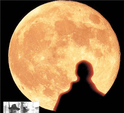 «Είναι το φεγγάρι στη θέση του όταν δεν το κοιτάζει κανείς;»