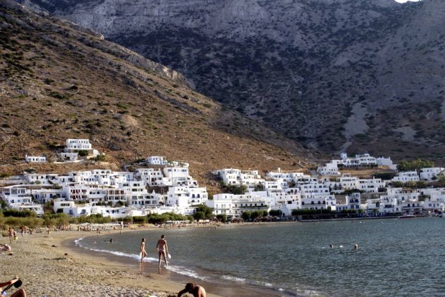 ΣΕΤΕ: Στην «κόψη του ξυραφιού» η τουριστική χρονιά