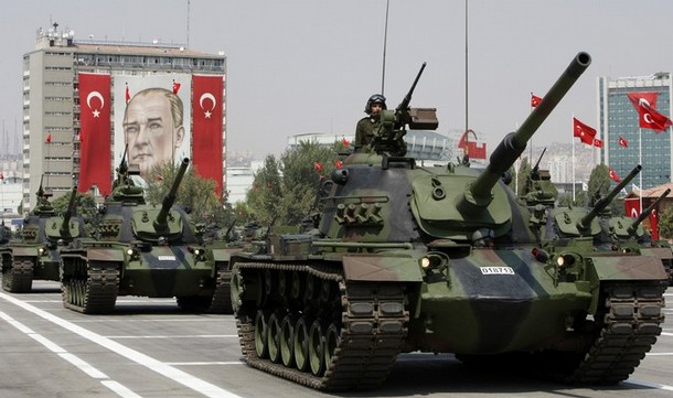 Τουρκία: Ετοιμάζει μικρότερο και πιο καλά εκπαιδευμένο στρατό