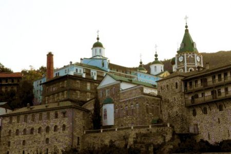 Αγιον Ορος για ταυτότητα φύλου: Καταστρατηγείται ο νόμος του Θεού