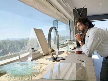 Κώστας Βαρώτσος: «Ανοίξαμε την κοιλιά του πλοίου και έπεσαν τα αντικείμενα των μεταναστών μπροστά μου…»