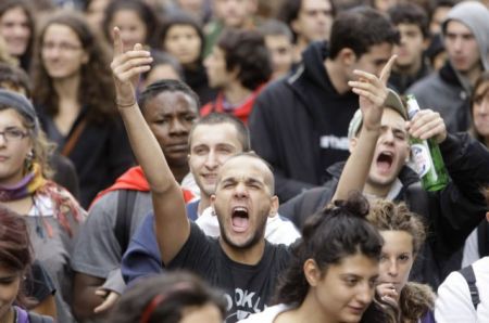 Οξύνονται τα κοινωνικά προβλήματα στην Ευρώπη