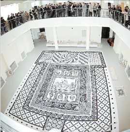 Λάμπει με την ασπίδα του Δημητρίου του Πολιορκητή