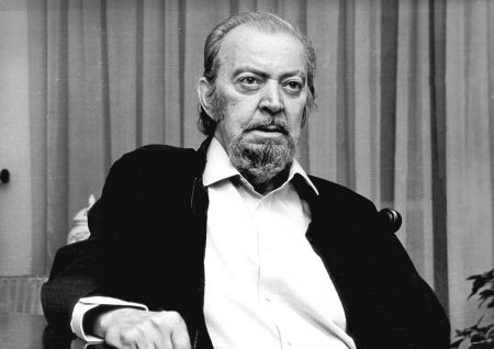 Διένεξη για τη μετάφραση ποιημάτων του ποιητή Τάσου Λειβαδίτη