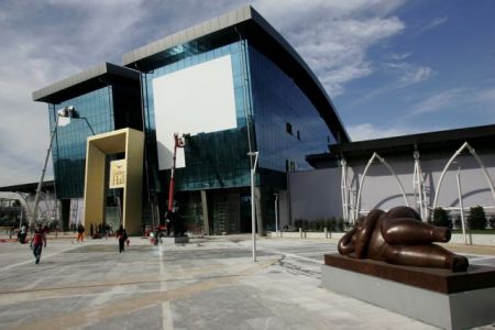 Lamda Development: απέκτησε τον πλήρη έλεγχο σε Mall και Golden Hall