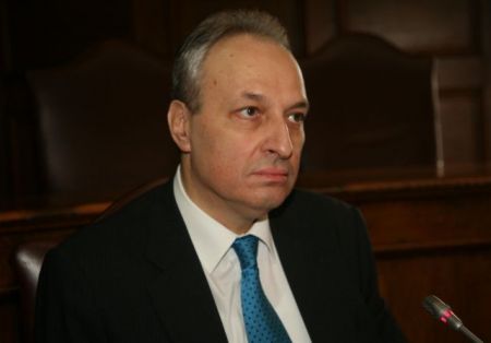 Πέθανε ο βουλευτής της ΝΔ Ευάγγελος Μπασιάκος