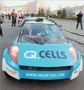 «Ηλιακό ταξί»  έκανε τον γύρο  του κόσμου