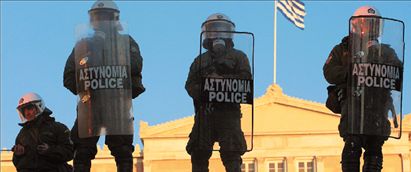 Γαλάζιες φωνές για επιβολή«του νόμου και της τάξης» | tovima.gr