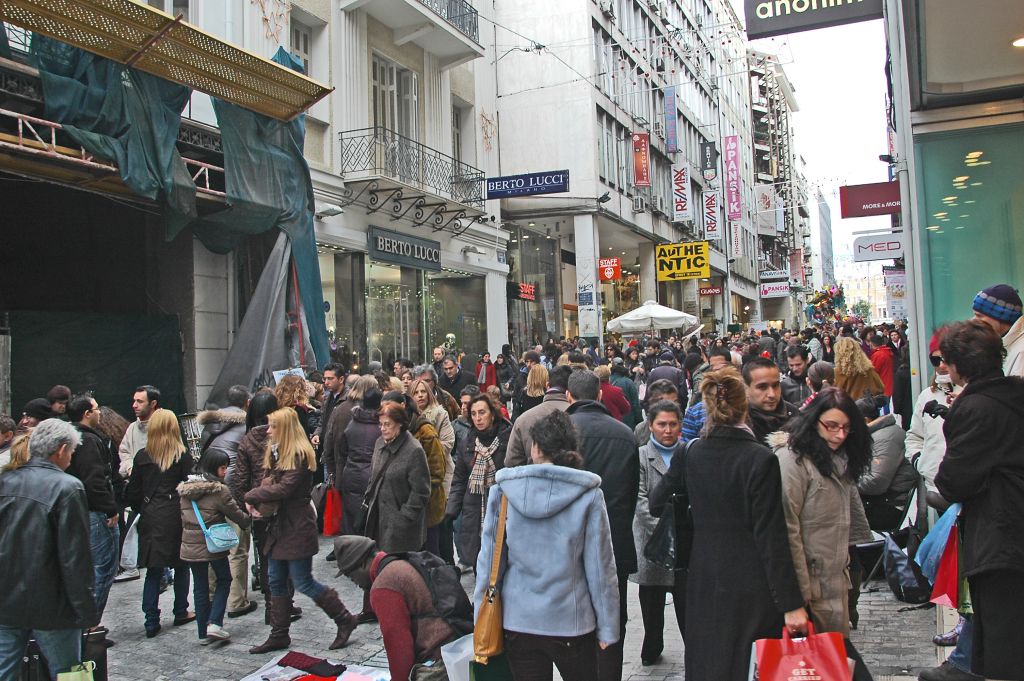 «Φτωχικά» τα Χριστούγεννα και φέτος λένε οι έμποροι