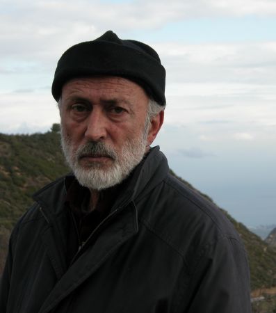 Μεταξύ τρέλας και λογικής