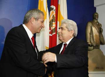 Ο Αντρος Κυπριανού νέος γενικός γραμματέας του ΑΚΕΛ