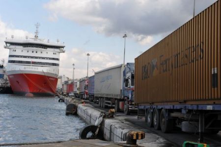 Έξι μήνες αναζητούν τα αίτια θανάτου 42χρονου σε γκαράζ πλοίου