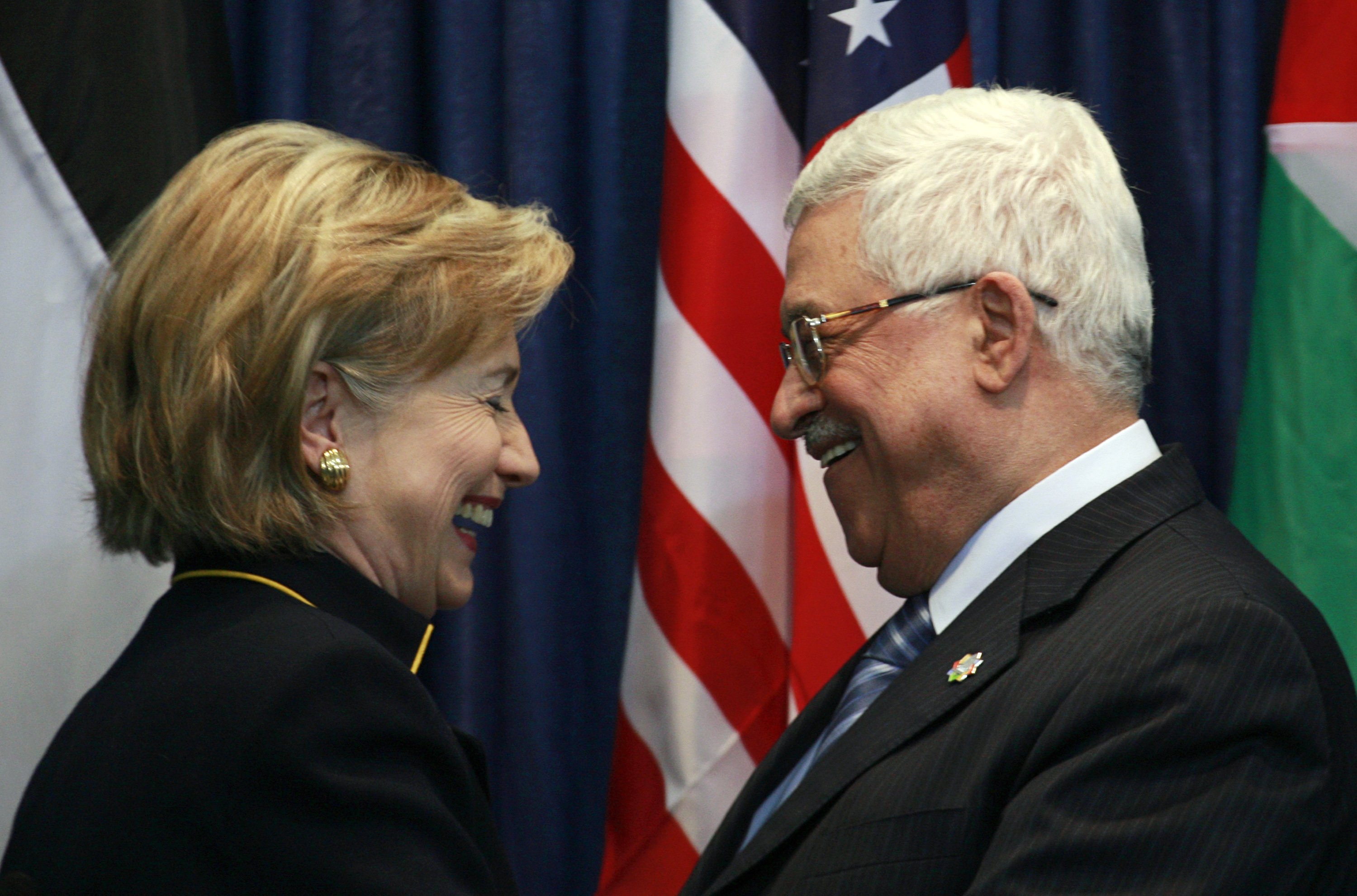 Η Κλίντον αποτρέπει τον Αμπάς στην αναγνώριση Παλαιστινιακού Κράτους
