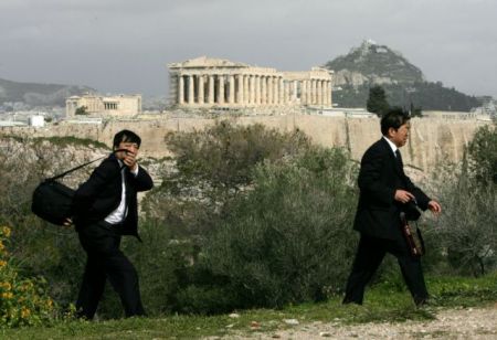 Τρεις συλλήψεις για ληστείες σε Ακρόπολη και Φιλοπάππου