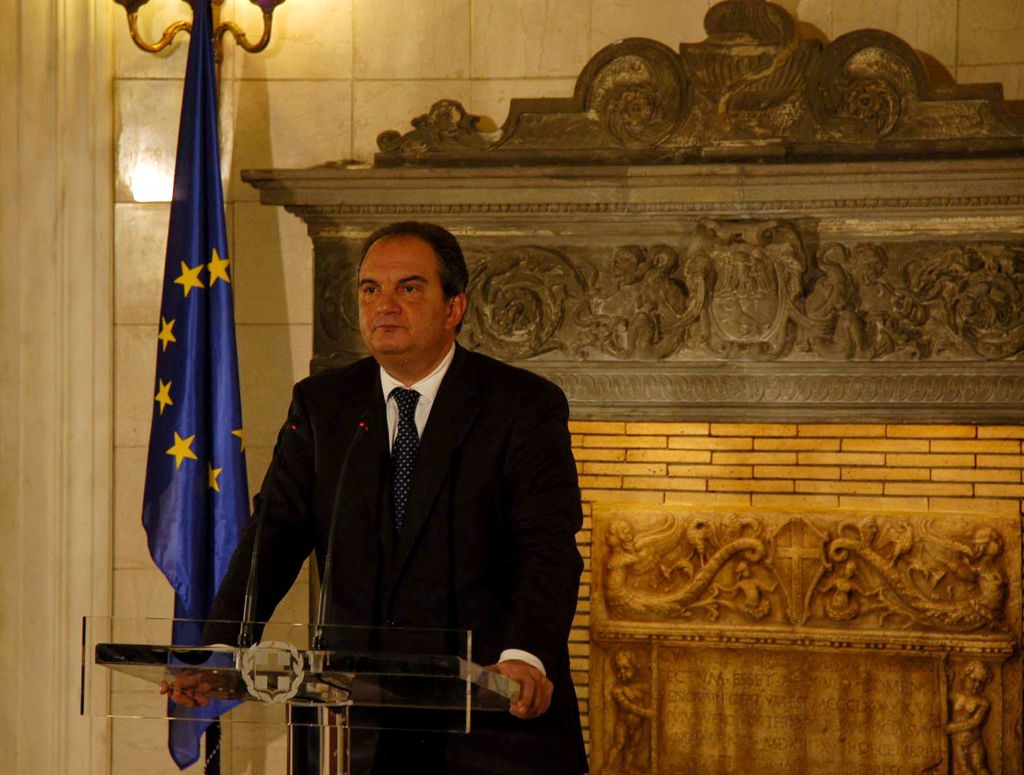 Σενάριο απελπισίας – Ο κ. K. Καραμανλής επισείει νέα δεινά – Οι πολιτικοί αρχηγοί δεν προσέφεραν το άλλοθι της συναίνεσης