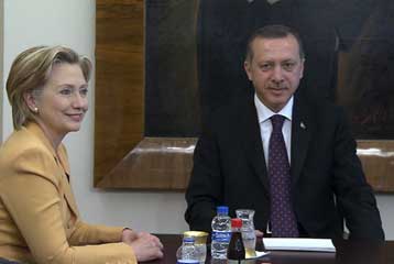 Συνομιλίες εφ’ όλης της ύλης για τη Χ.Κλίντον με την τουρκική πολιτική ηγεσία | tovima.gr