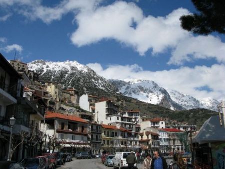 Τσουχτερά πρόστιμα στην Αράχωβα από την Οικονομική Αστυνομία