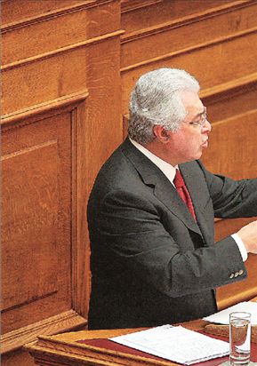 Ο Παυλίδης, ο Μανούσης και τα πορίσματα