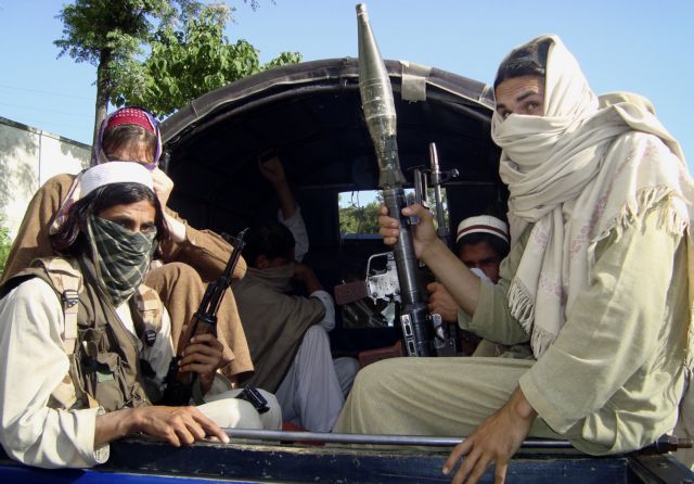 ΝΑΤΟ: Βοηθούν τους Ταλιμπάν οι μυστικές υπηρεσίες του Πακιστάν