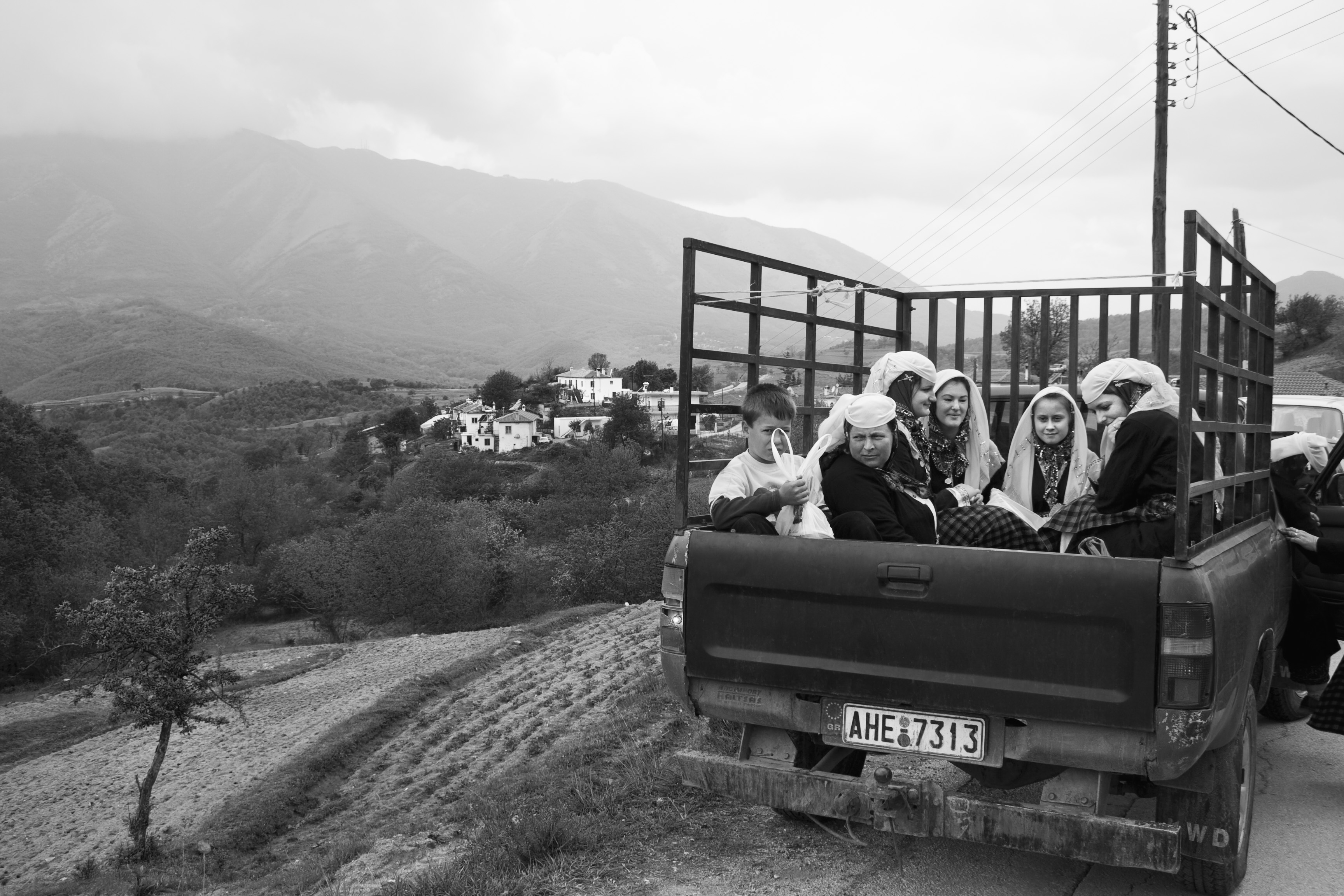 Νέες Εποχές: Ο γόρδιος δεσμός των μειονοτήτων