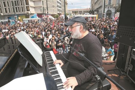 Χόρεψε πάνω στο φτερό του καρχαρία