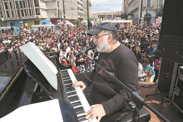 Χόρεψε πάνω στο φτερό του καρχαρία