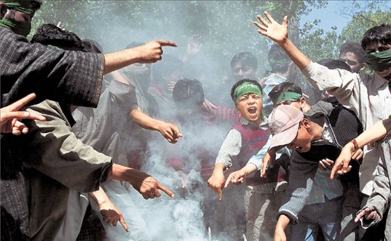 Εκλογικές διαδηλώσεις στο Κασμίρ