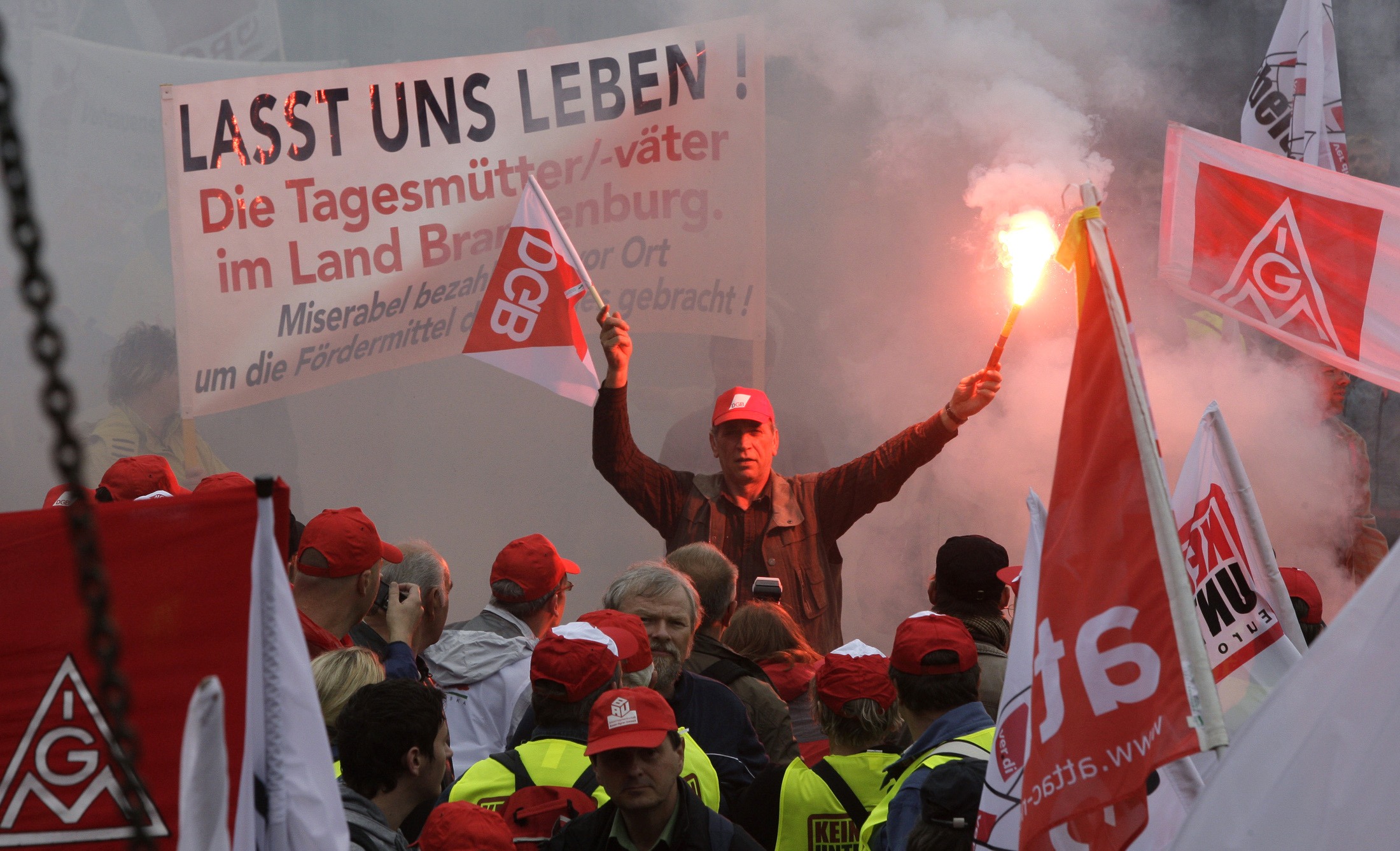 Γερμανία:Αλληλεγγύη προς την Ελλάδα από τη συνομοσπονδία συνδικάτων