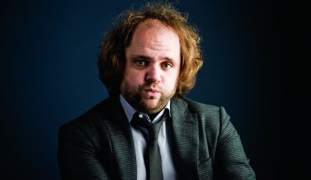 Το κωμικό ένστικτο του Μάκη Παπαδημητρίου