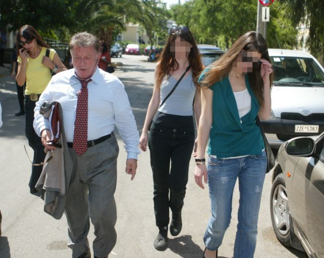 Ο αόρατος ταξιδευτής κ. Καραβέλας, εξαφανισμένος από το 2009