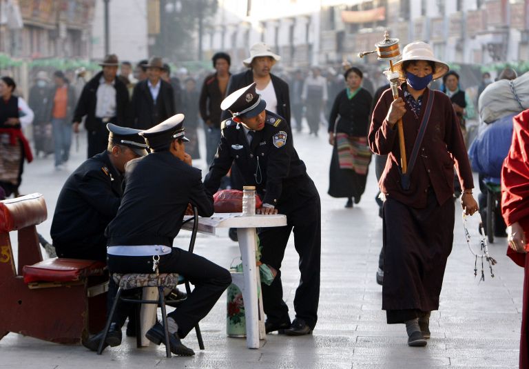 Θιβετιανή αυτοπυρπολήθηκε διαμαρτυρόμενη για την Κίνα | tovima.gr